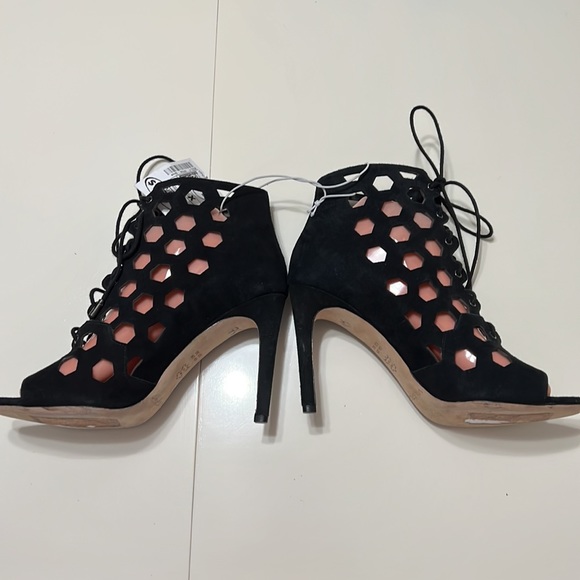 New Via Spiga Cage Black Suede Heels Size 8.5 - Picture 9 of 15